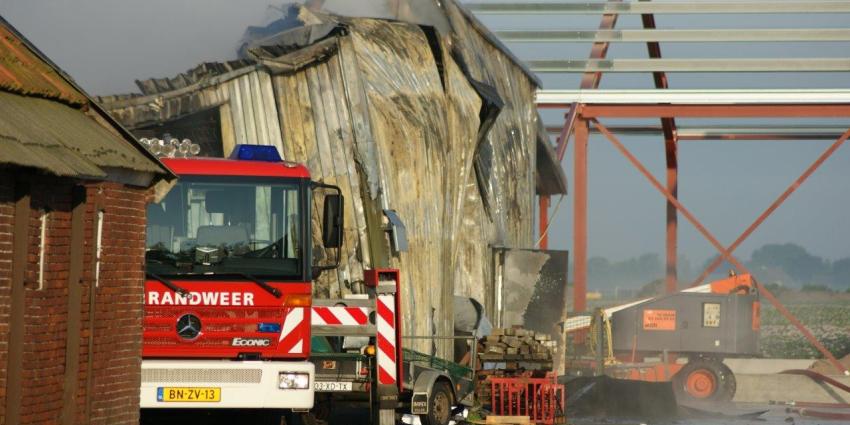 Foto van brand Kiel-Windeweer | DG fotografie | www.denniegaasendam.nl Foto van brand Kiel-Windeweer | DG fotografie | www.denniegaasendam.nl