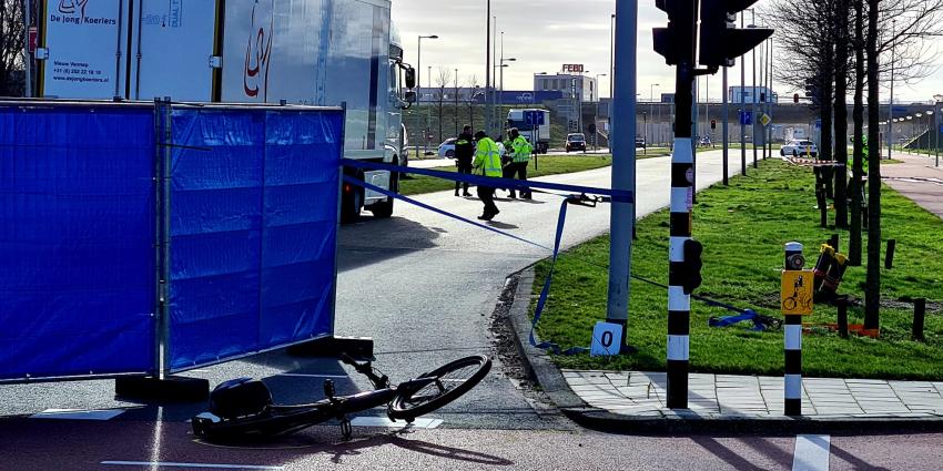 Politie doet onderzoek Politie doet onderzoek