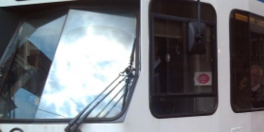 Politie en Qbuzz betrappen ruim 30 reizigers op zwartrijden Politie en Qbuzz betrappen ruim 30 reizigers op zwartrijden