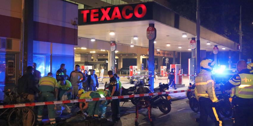 Gewonde bij aanrijding op Marnixtraat in Amsterdam Gewonde bij aanrijding op Marnixtraat in Amsterdam
