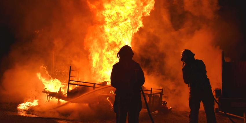 Oplegger met drugsafval in brand aangetroffen Oplegger met drugsafval in brand aangetroffen