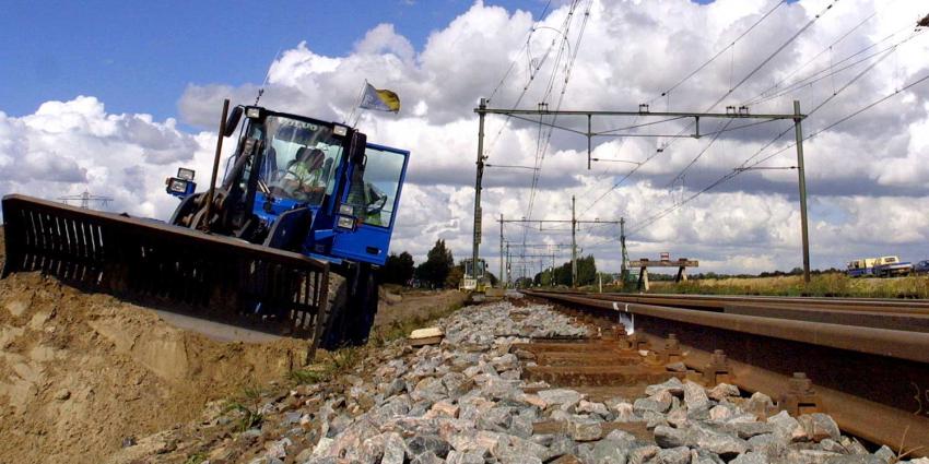 Station Stadshagen aan Kamperlijn voorlopig niet open Station Stadshagen aan Kamperlijn voorlopig niet open