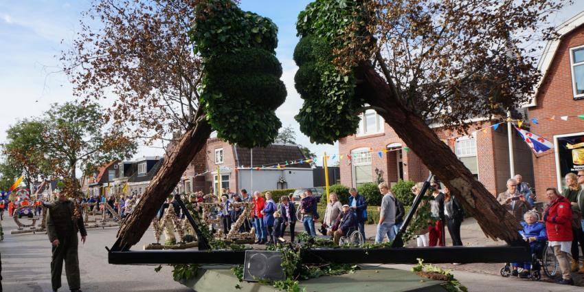 Veel belangsteliing voor allegorische optocht in de Knipe