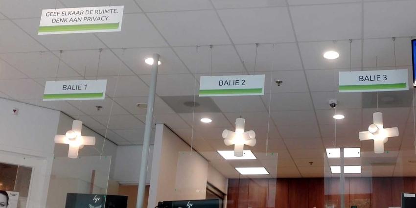 apotheek-balie-medicijnen apotheek-balie-medicijnen