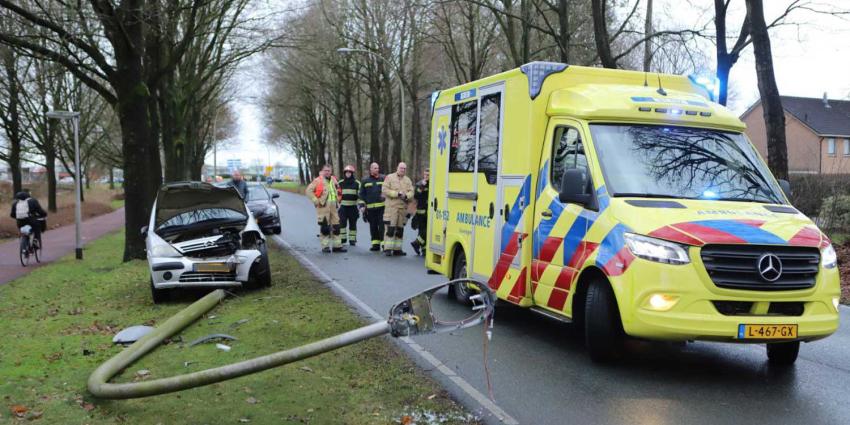 auto-lantaarnpaal auto-lantaarnpaal