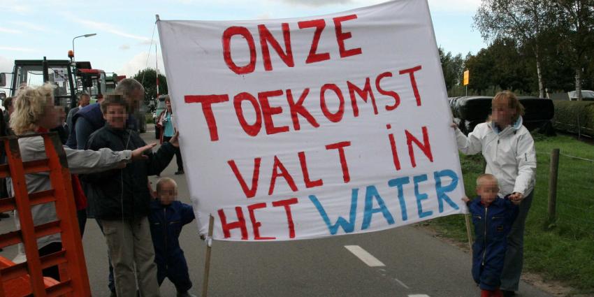 Drukke dinsdagochtend spits verwacht door regen en boze boeren Drukke dinsdagochtend spits verwacht door regen en boze boeren