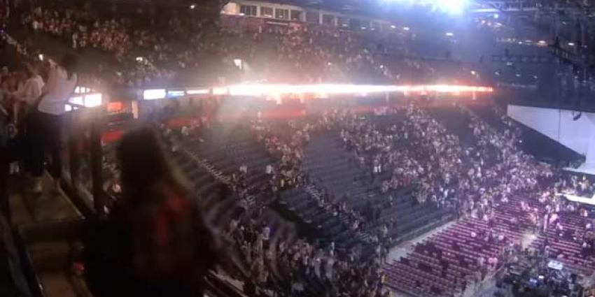 22 doden en 59 gewonden bij aanslag tijdens popconcert Manchester 22 doden en 59 gewonden bij aanslag tijdens popconcert Manchester