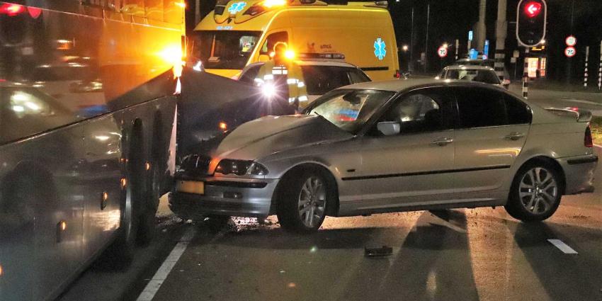 botsing-auto-bus botsing-auto-bus