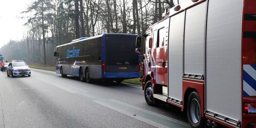 botsing, qbuzz, personenauto's, exloo