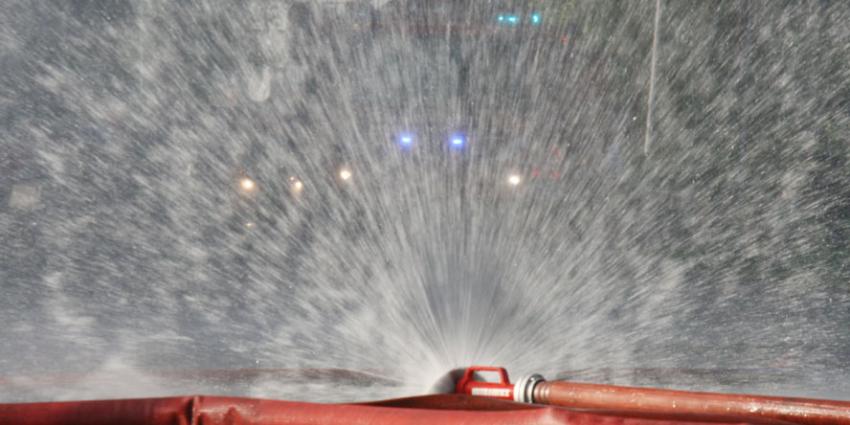 Brandweerman gewond bij grote brand in Kerkrade Brandweerman gewond bij grote brand in Kerkrade