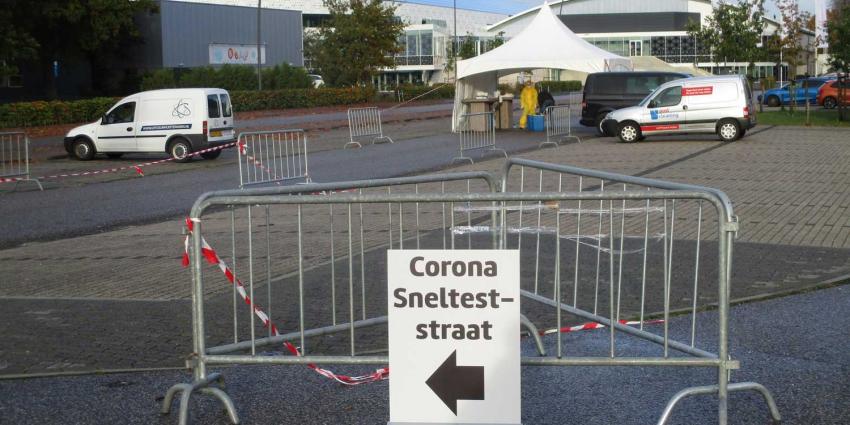 corona-sneltest-straat-Thialf corona-sneltest-straat-Thialf