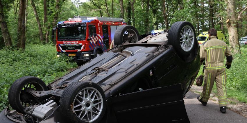 Auto op zijn kop Auto op zijn kop