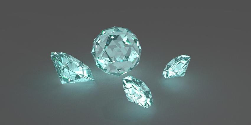 ‘Geslepen diamantendief’ verving kostbare stenen door neppers ‘Geslepen diamantendief’ verving kostbare stenen door neppers