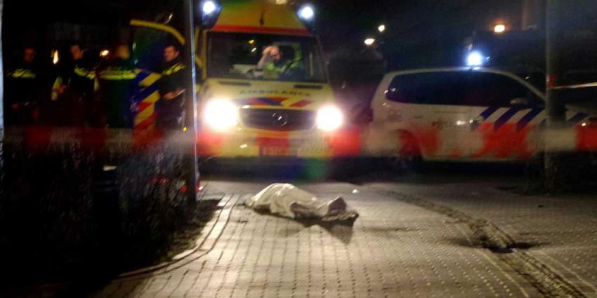 Man (35) in Diemen op straat doodgestoken Man (35) in Diemen op straat doodgestoken