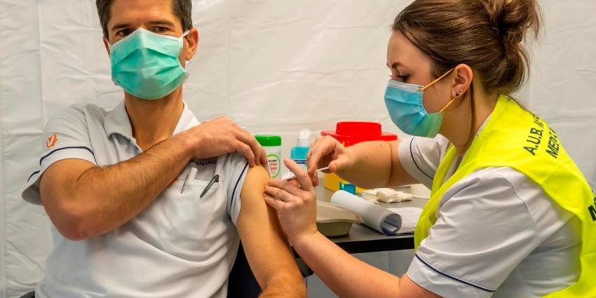 eerste vaccinatie UMCM+ eerste vaccinatie UMCM+