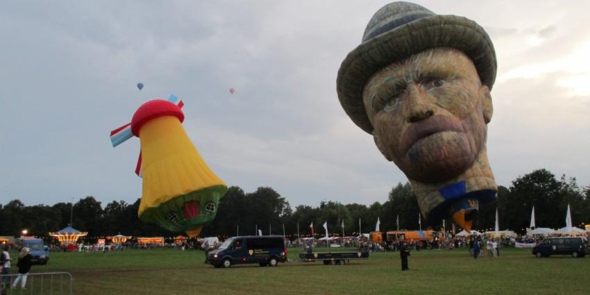 Friese ballonfeesten Joure trekt veel publiek Friese ballonfeesten Joure trekt veel publiek