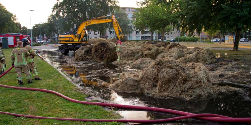 Flinke overlast door brandende hooibalen Flinke overlast door brandende hooibalen