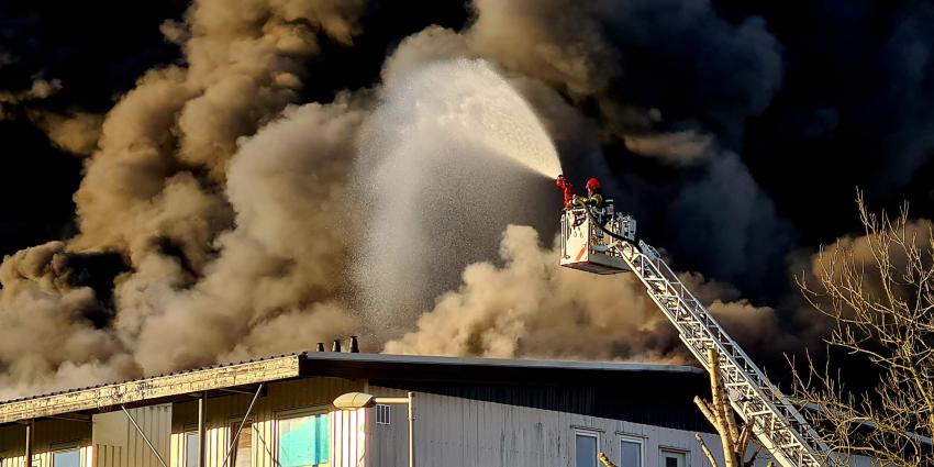 Grote brand zorgt voor grote schade