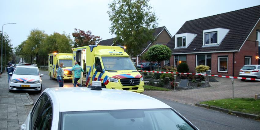 Ambulances en politie ter plaatse Ambulances en politie ter plaatse