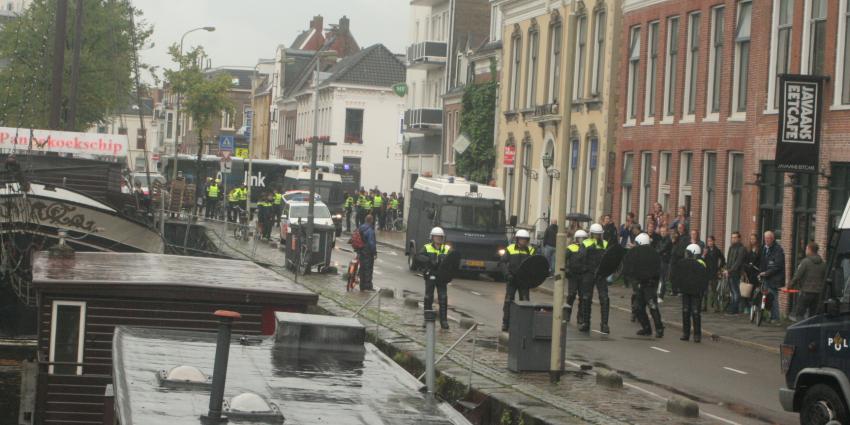 ME slaags met supporters Olympique Marseille in Groningen