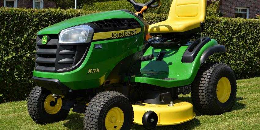 John Deere zitmaaier John Deere zitmaaier