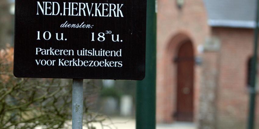 Nog steeds parkeerproblemen bij graf prins Friso Nog steeds parkeerproblemen bij graf prins Friso