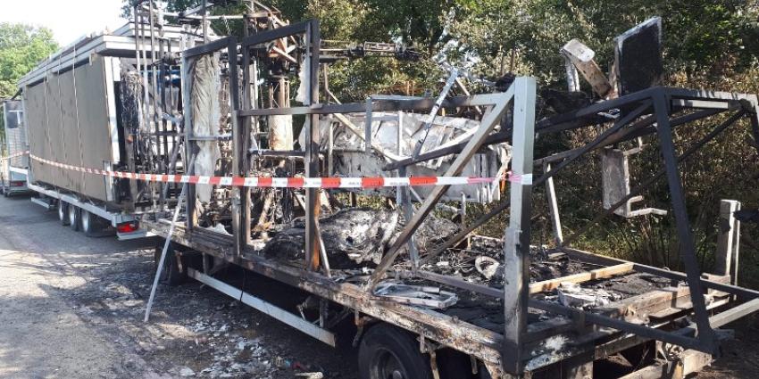 Kermisattractie in brand gestoken Kermisattractie in brand gestoken