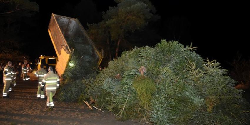 Kerstboomverbranding in Maarn, enige verbranding in regio Utrecht, groot succes 