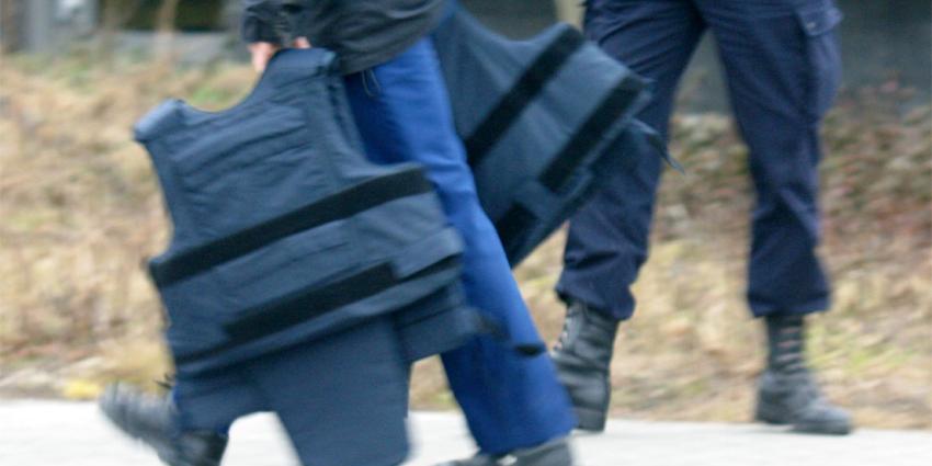Viertal aangehouden voor bedreiging in Delfzijl Viertal aangehouden voor bedreiging in Delfzijl