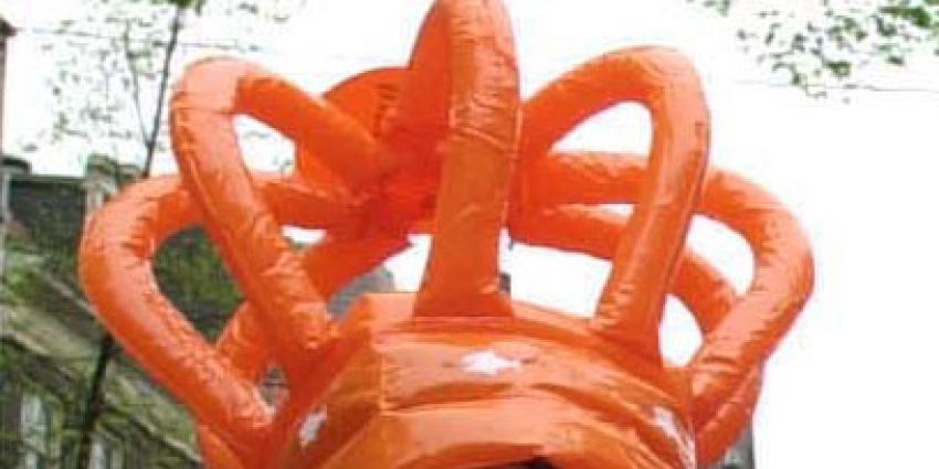 Toeristen denken dat vandaag Koninginnedag in Nederland wordt gevierd Toeristen denken dat vandaag Koninginnedag in Nederland wordt gevierd