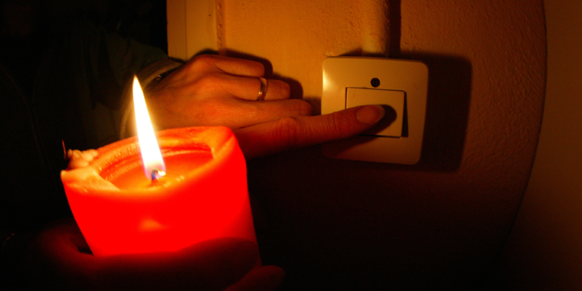 Milieudienst DCMR doet niet mee aan Earth Hour Milieudienst DCMR doet niet mee aan Earth Hour
