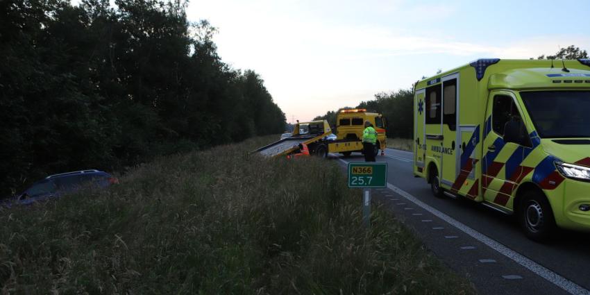 Auto wordt afgesleept Auto wordt afgesleept