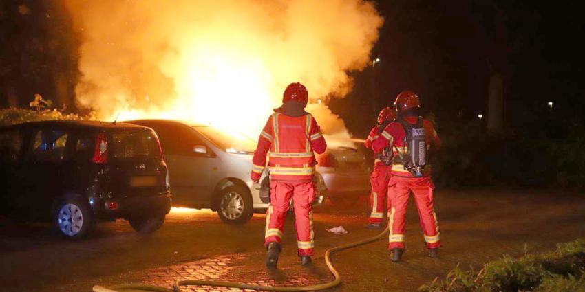 Brandweer dooft brand Brandweer dooft brand