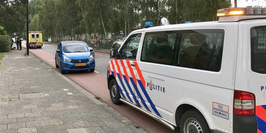 Wandelstok vliegt tegen auto na onwelwording Wandelstok vliegt tegen auto na onwelwording