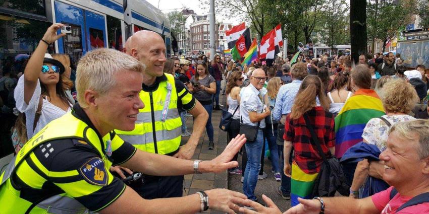 Dertien aanhoudingen tijdens Canal Parade Dertien aanhoudingen tijdens Canal Parade