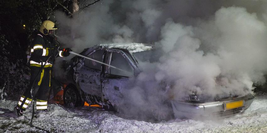 Brandweerman blust autobrand