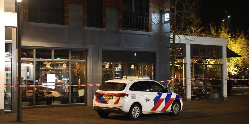 Politie doet onderzoek Politie doet onderzoek