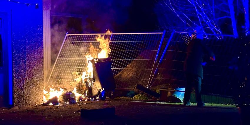 Container volledig in brand Container volledig in brand