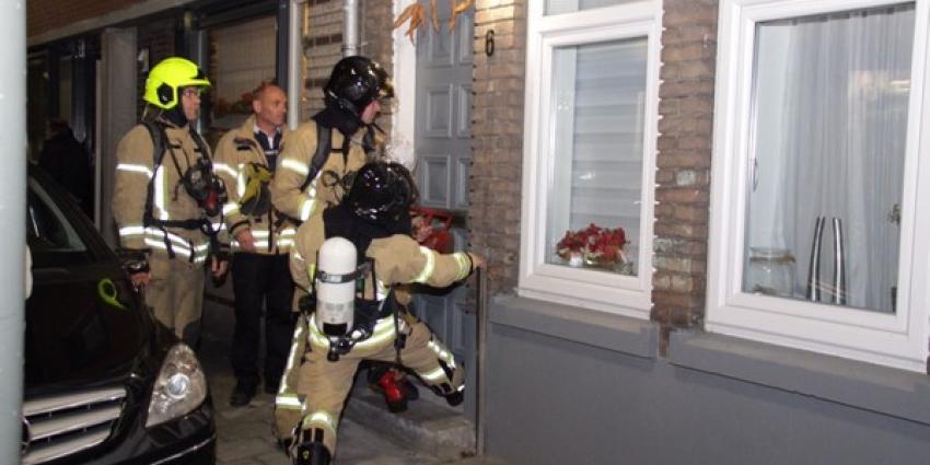 Deur ingeramd voor brandalarm Deur ingeramd voor brandalarm