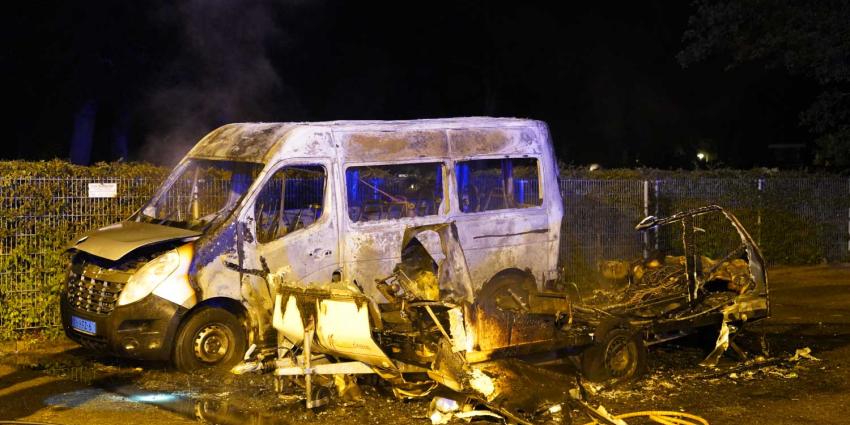 taxibus-caravan-brand taxibus-caravan-brand