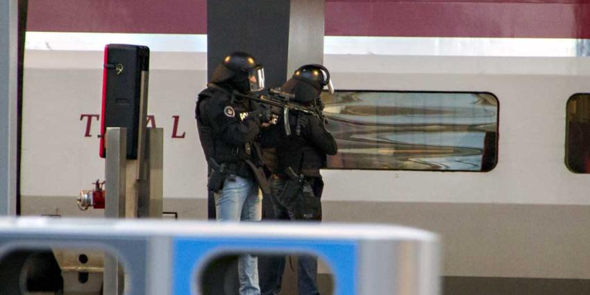 Jongen die zich in toilet Thalys verstopte wil geld Jongen die zich in toilet Thalys verstopte wil geld