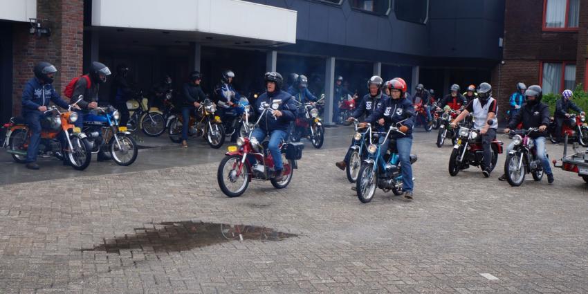 Foto van start Toertocht Friesland Foto van start Toertocht Friesland