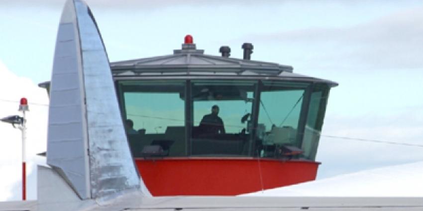 Forens met gyroplane moet toegang krijgen van Luchthaven Lelystad Forens met gyroplane moet toegang krijgen van Luchthaven Lelystad