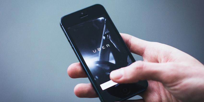 Uber krijgt 600.000 euro boete op voor te laat melden datalek Uber krijgt 600.000 euro boete op voor te laat melden datalek