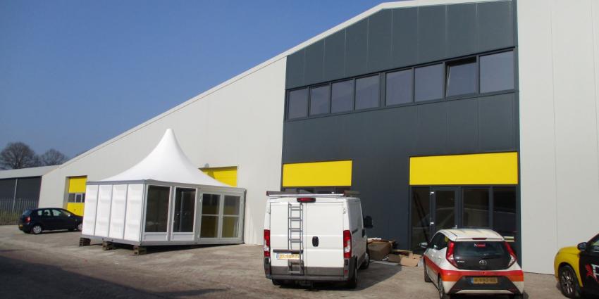 Voorbereidingen vaccinatie locatie Voorbereidingen vaccinatie locatie