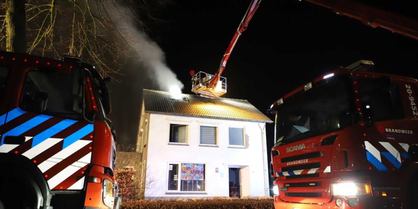 woningbrand-hoogwerker-brandweer woningbrand-hoogwerker-brandweer
