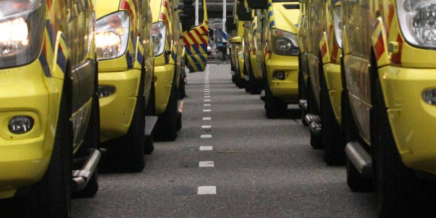 ambulances-evacuatie-ziekenhuis ambulances-evacuatie-ziekenhuis