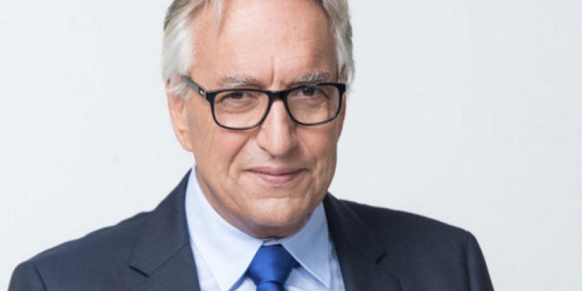 Andries Knevel weer thuis: 'Langzaam herstellen' Andries Knevel weer thuis: 'Langzaam herstellen'