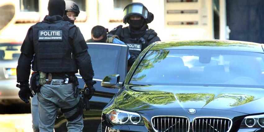 Verdachte van liquidatiepoging aangehouden door arrestatieteam Verdachte van liquidatiepoging aangehouden door arrestatieteam