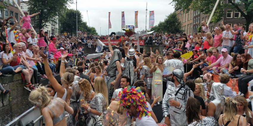 Canal Parade druk bezocht Canal Parade druk bezocht